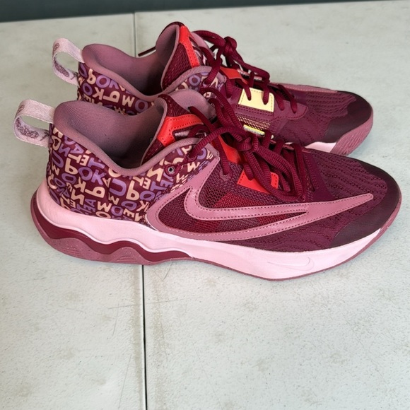 Men’s Nike Giannis Immortality 3 Basketball Shoes Size 10.5,  Red, Pink EUC - Picture 2 of 8